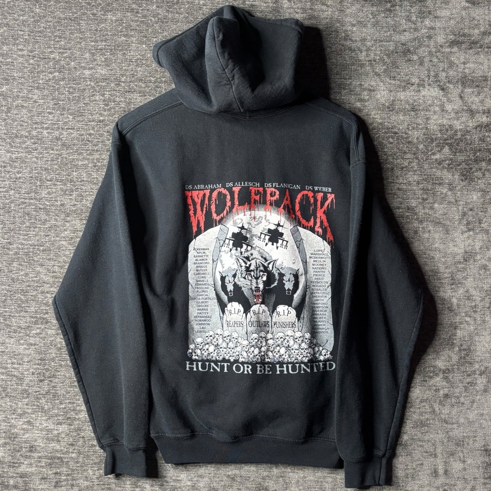 Fort Jackson Wolfpack Basic Combat Training Hoodie Black Medium Wolf Graphic Y2K